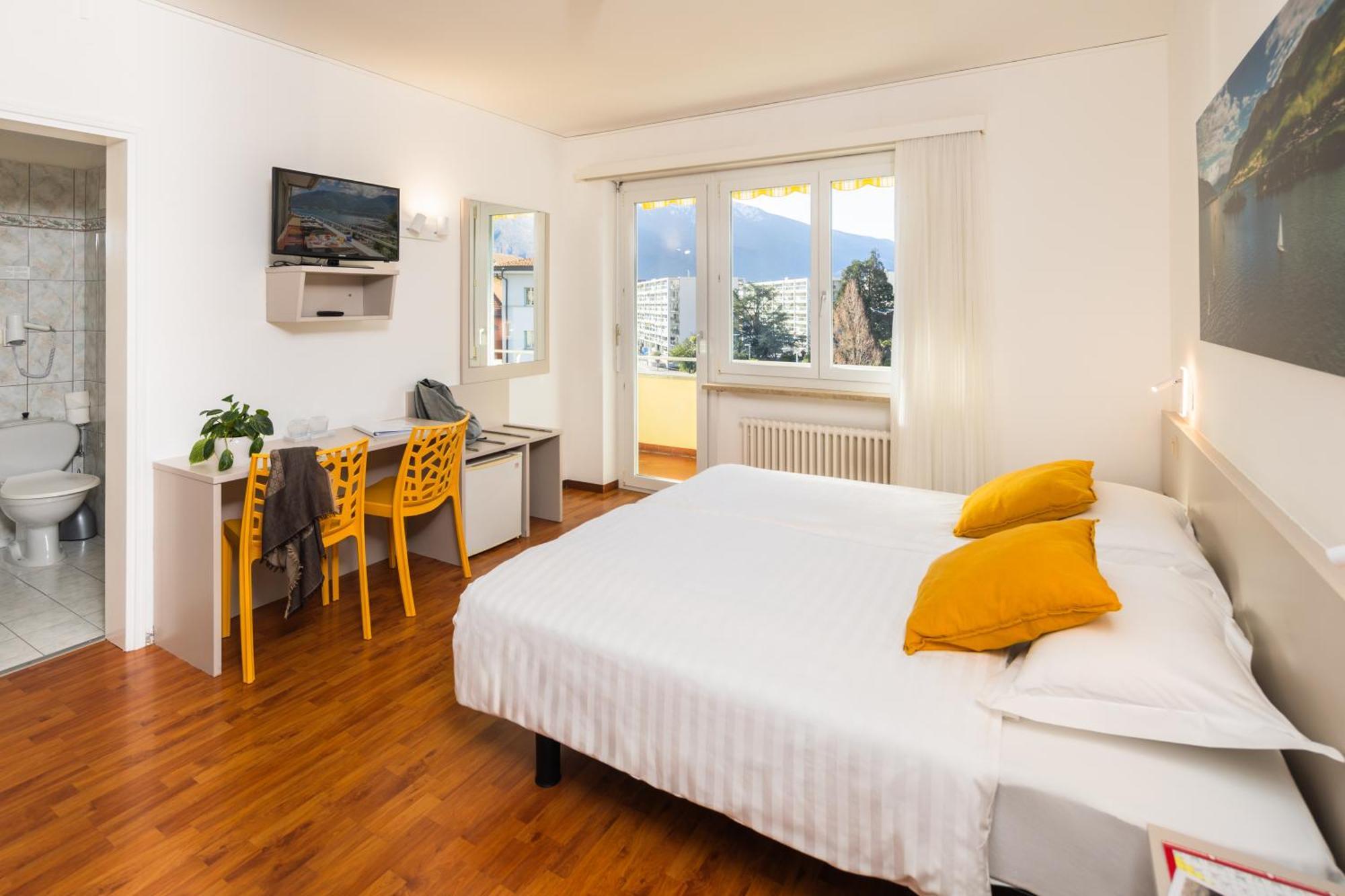 Hotel Rondinella 로카르노 외부 사진